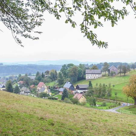 Charming Holiday Home In Hohnstein Ot Lohsdorf المظهر الخارجي الصورة
