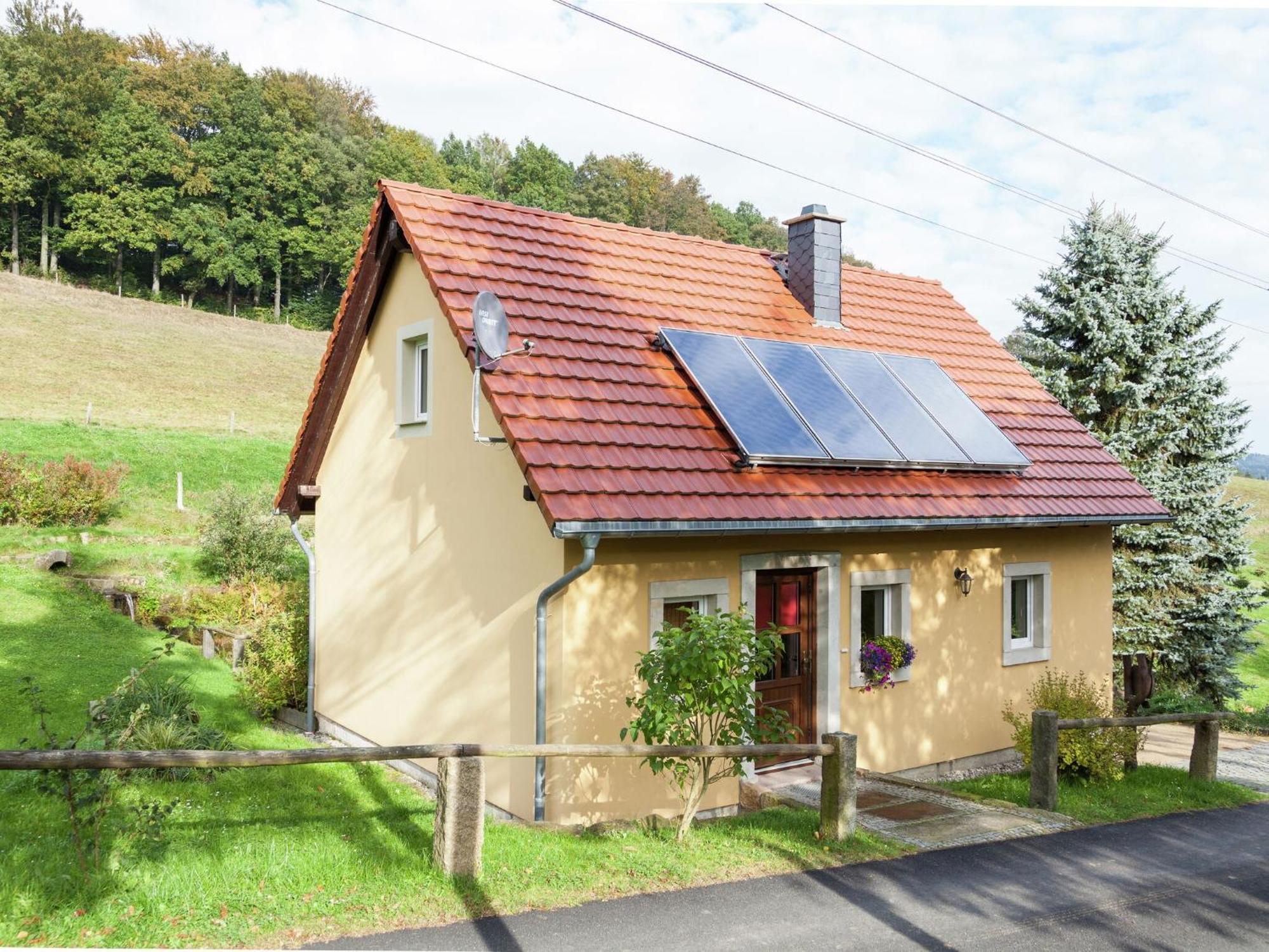 Charming Holiday Home In Hohnstein Ot Lohsdorf المظهر الخارجي الصورة